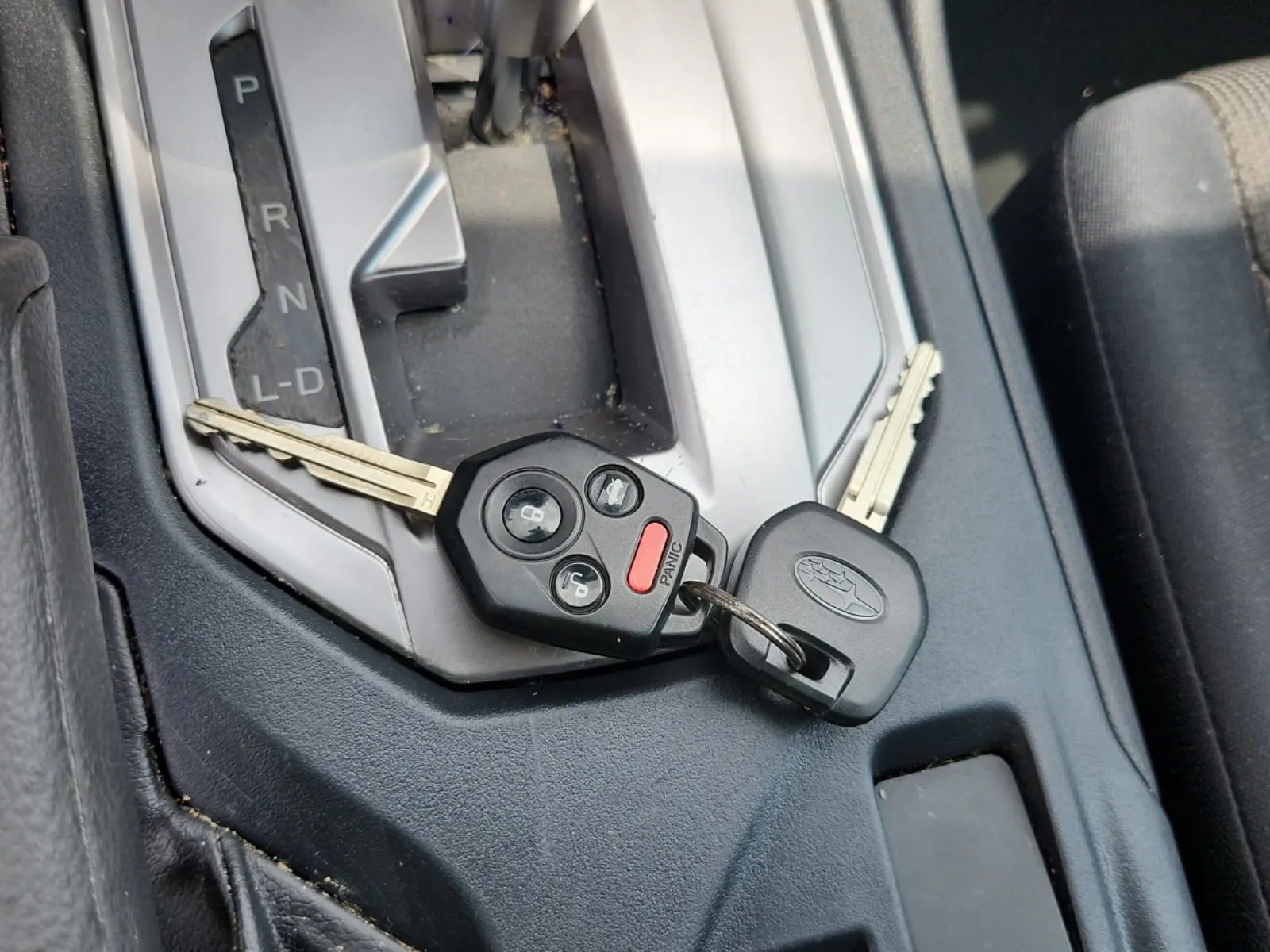 Keys/Fobs/Manual Photo