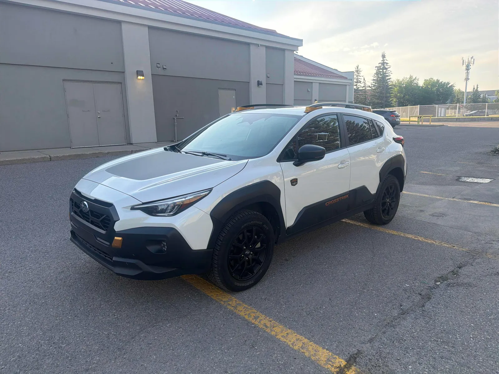 3/4 Front (Main image)
