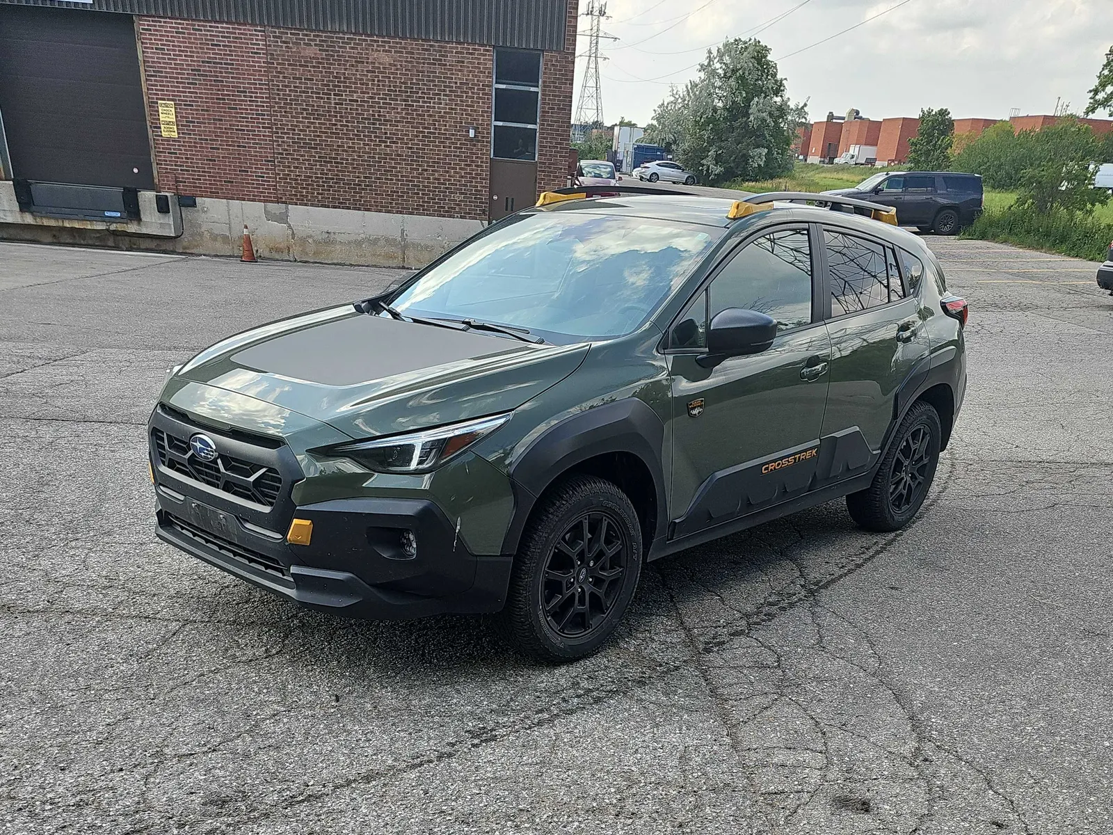 3/4 Front (Main image)