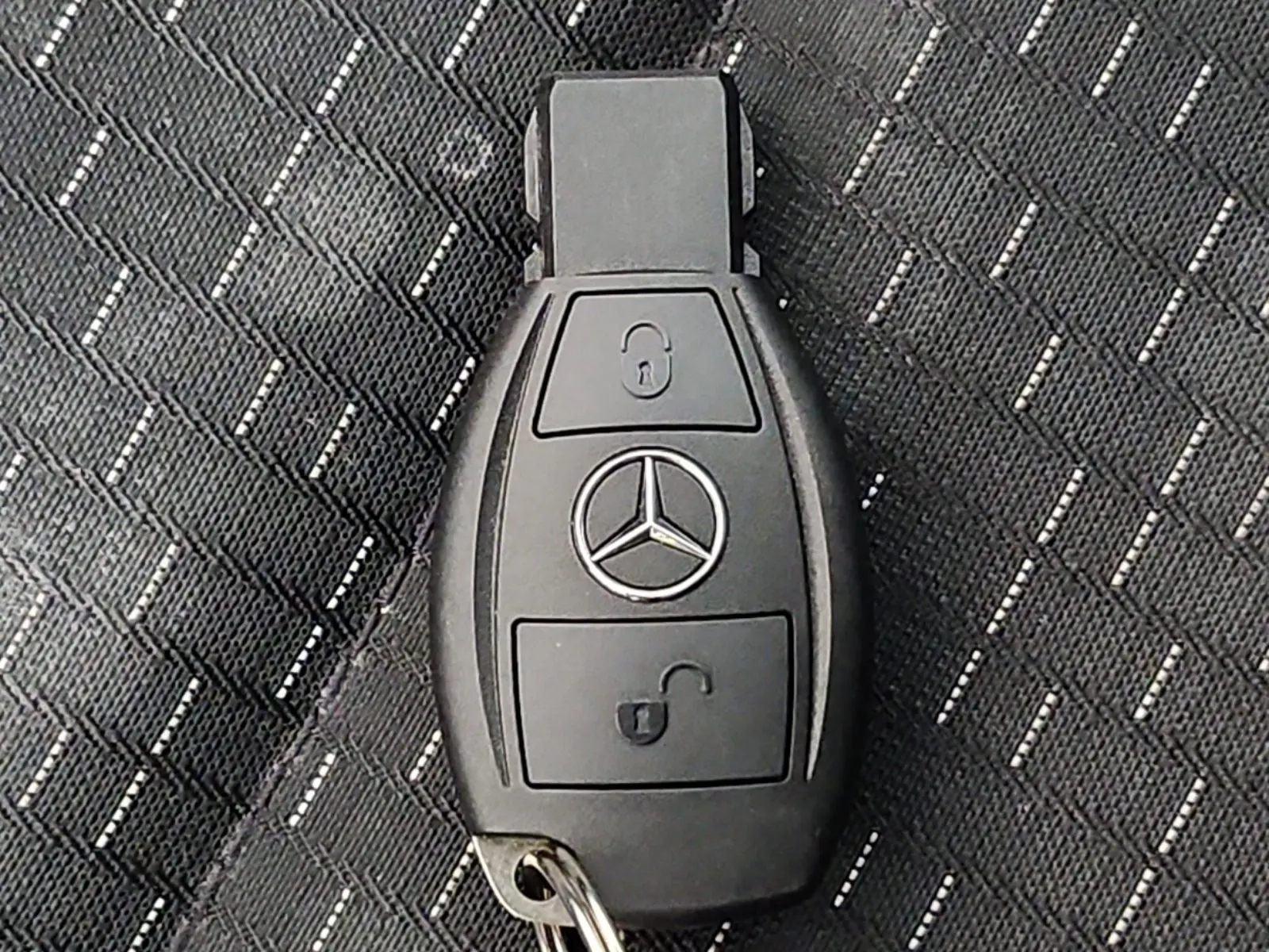 Keys/Fobs/Manual Photo