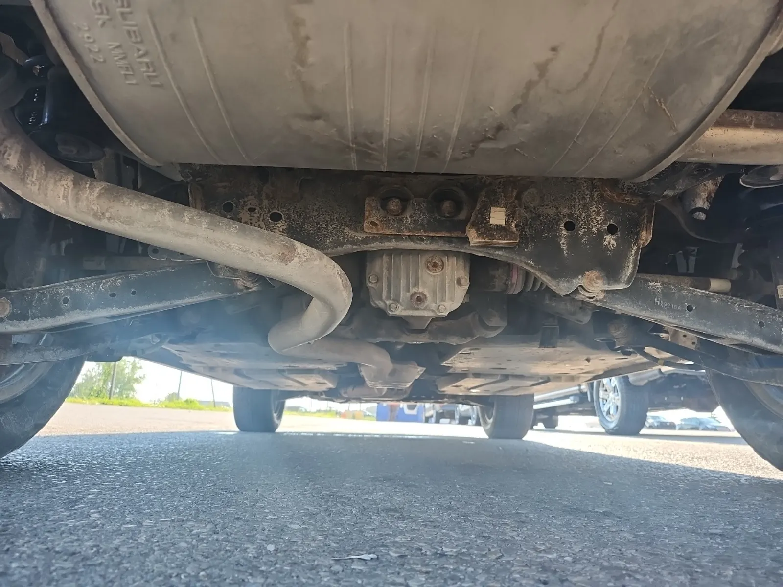 Undercarriage - Rear Photo