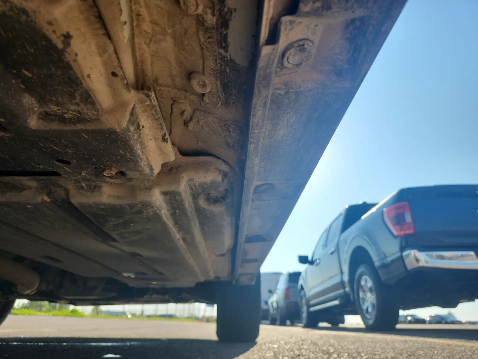 Undercarriage - Passenger Photo