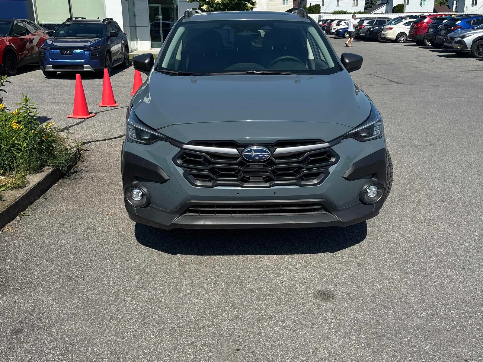 3/4 Front (Main image)