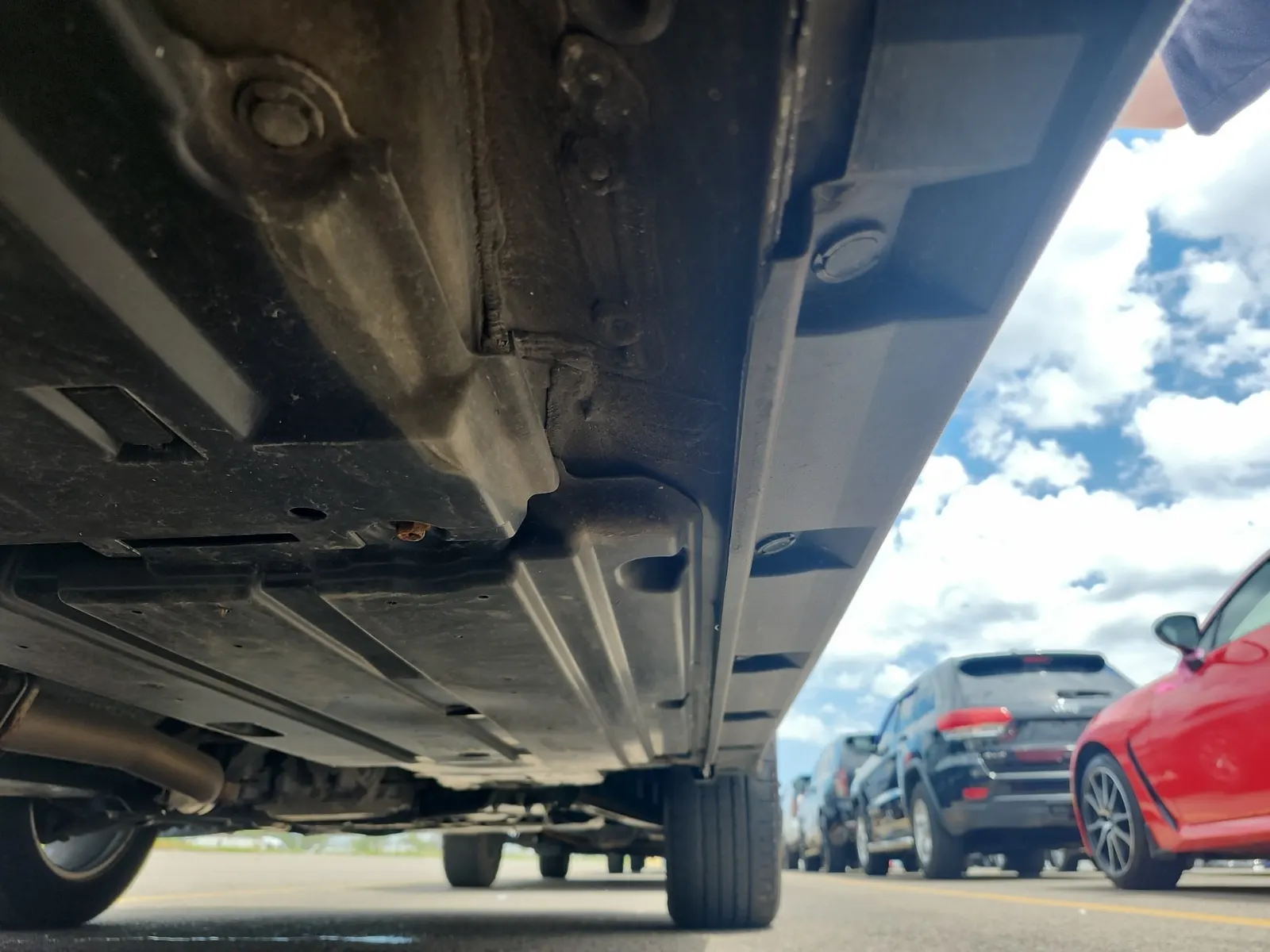 Undercarriage - Passenger Photo