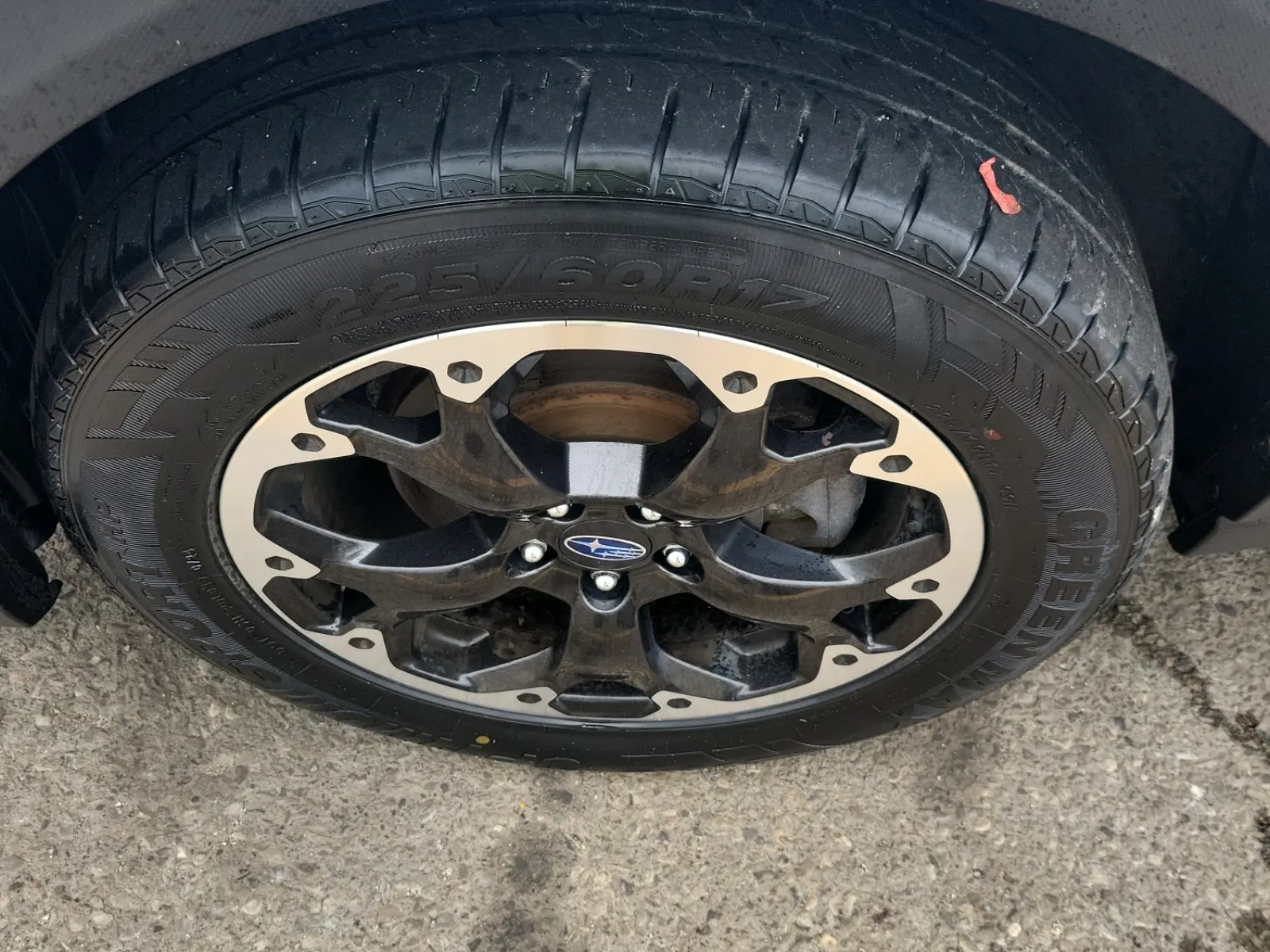 Front driver wheel/tire photo