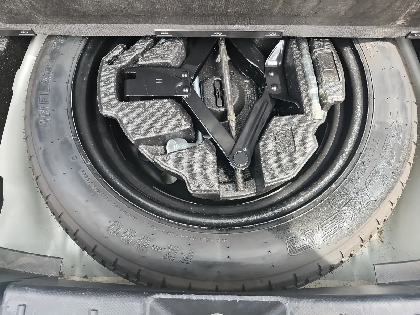 Spare Tire & Wheel Photo