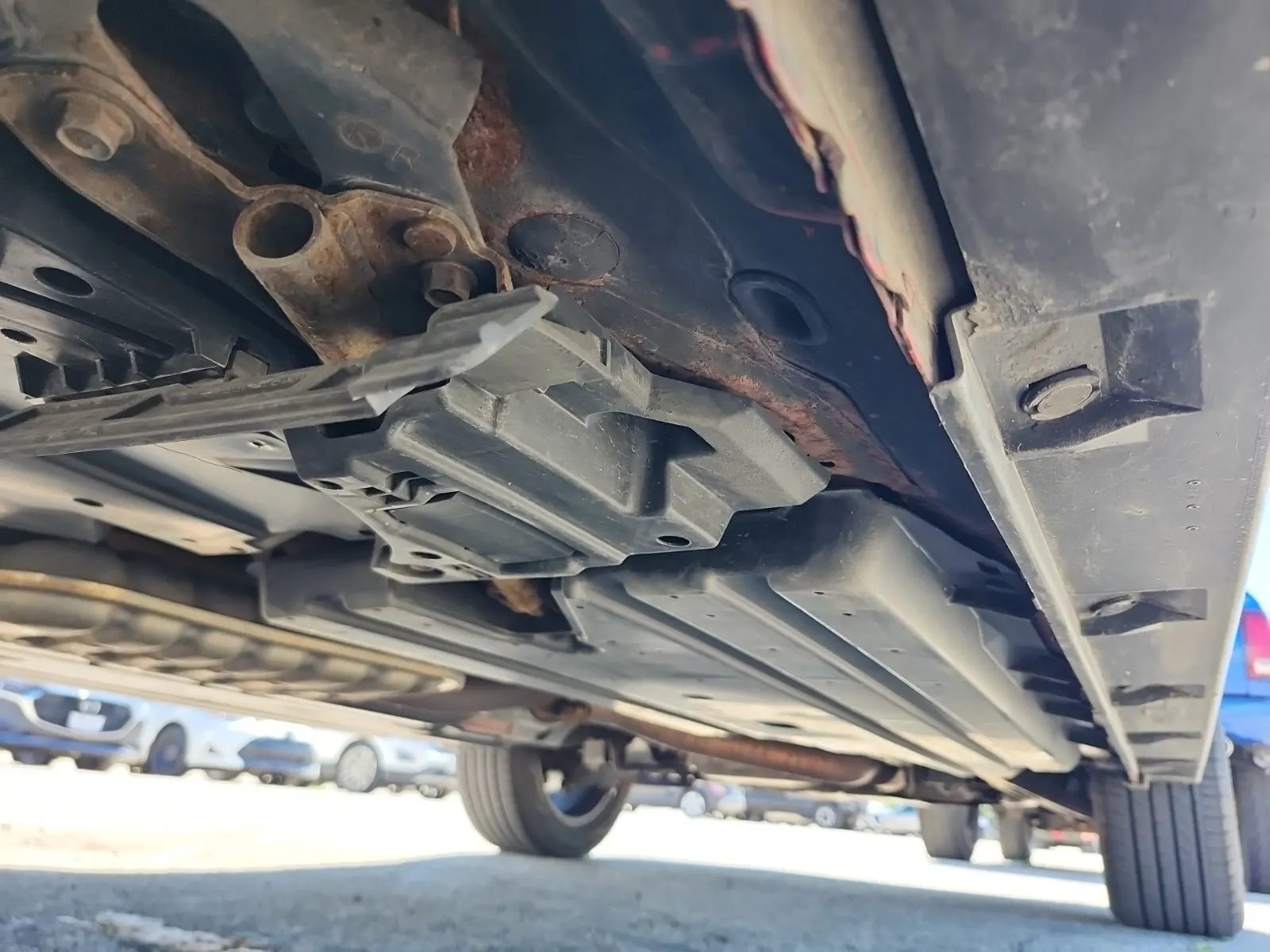 Undercarriage - Passenger Photo
