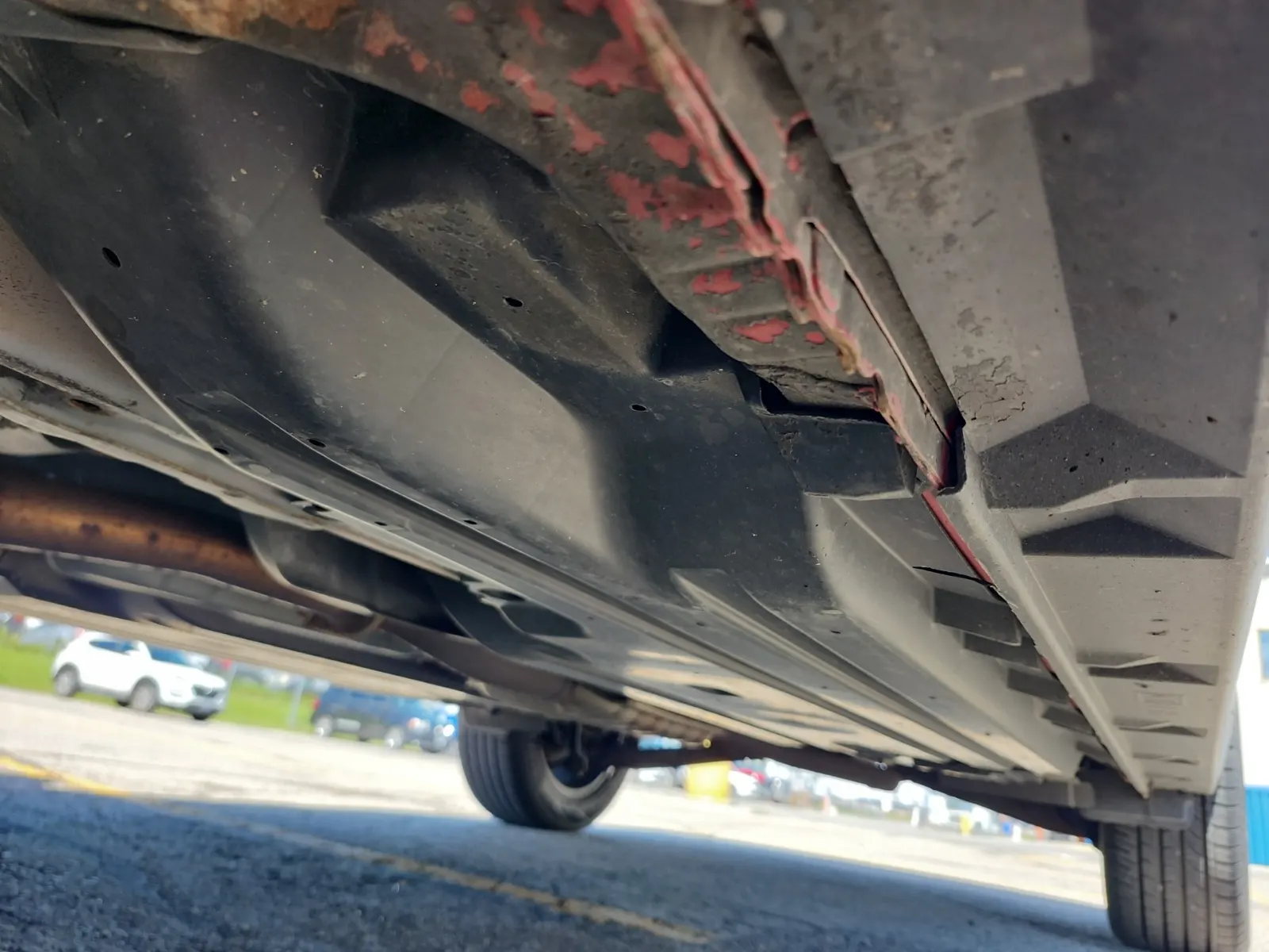 Undercarriage - Driver Photo