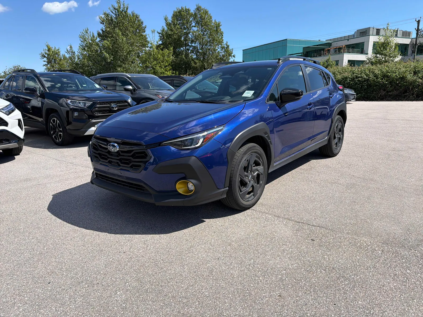 3/4 Front (Main image)