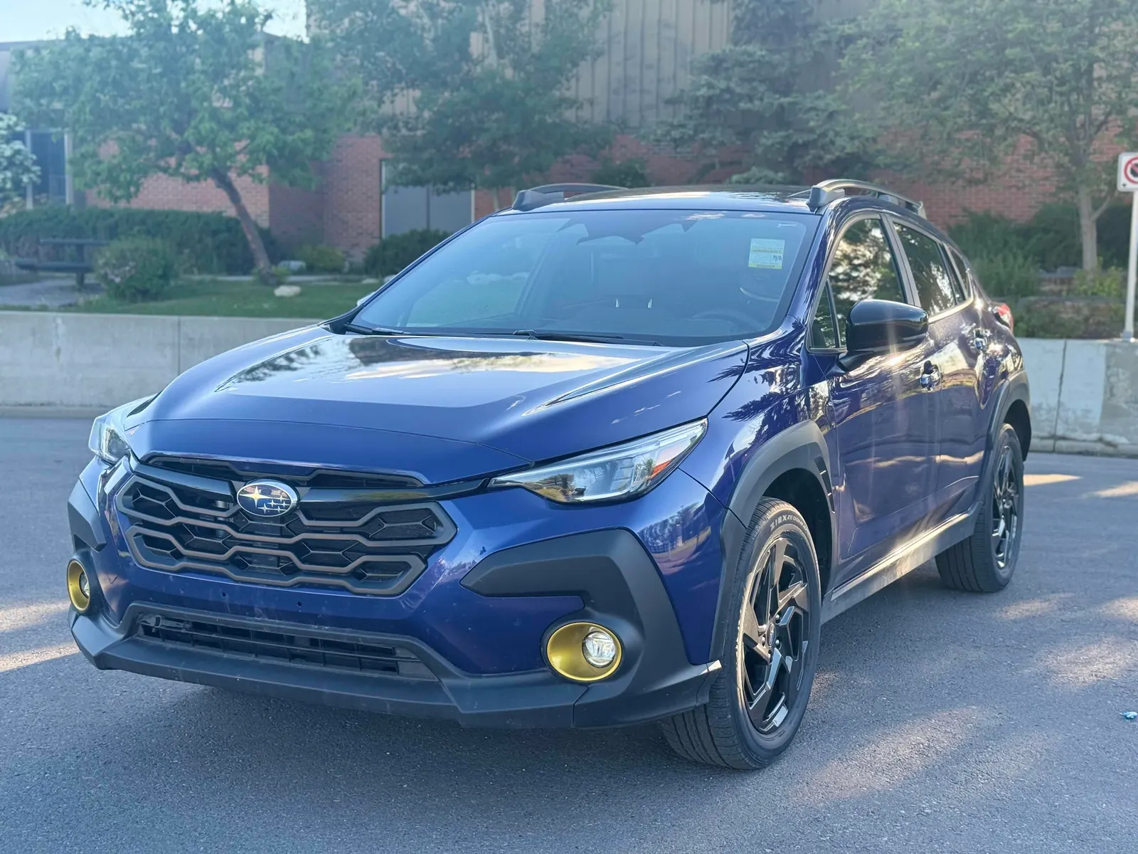 3/4 Front (Main image)