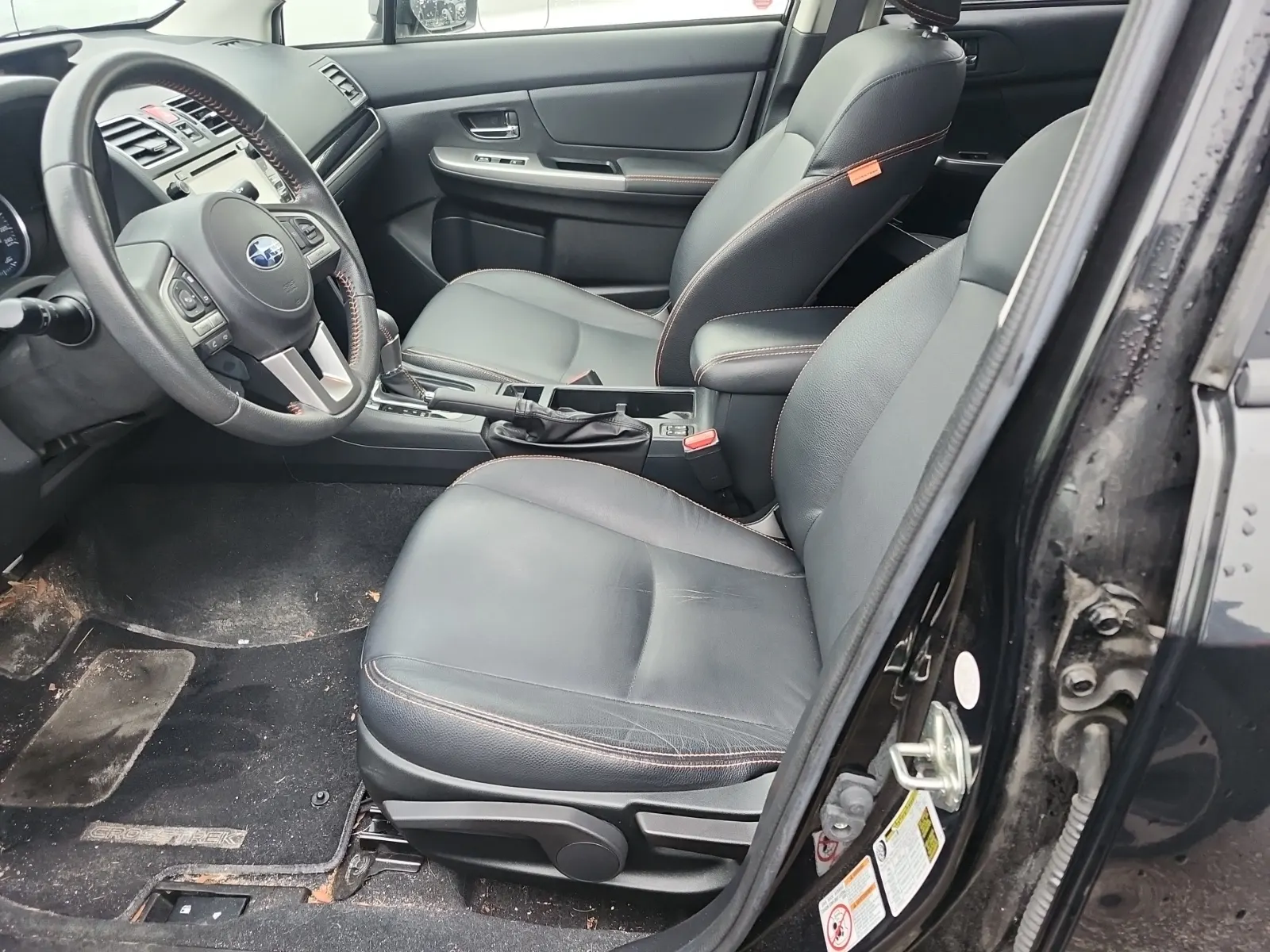 Front Interior Photo