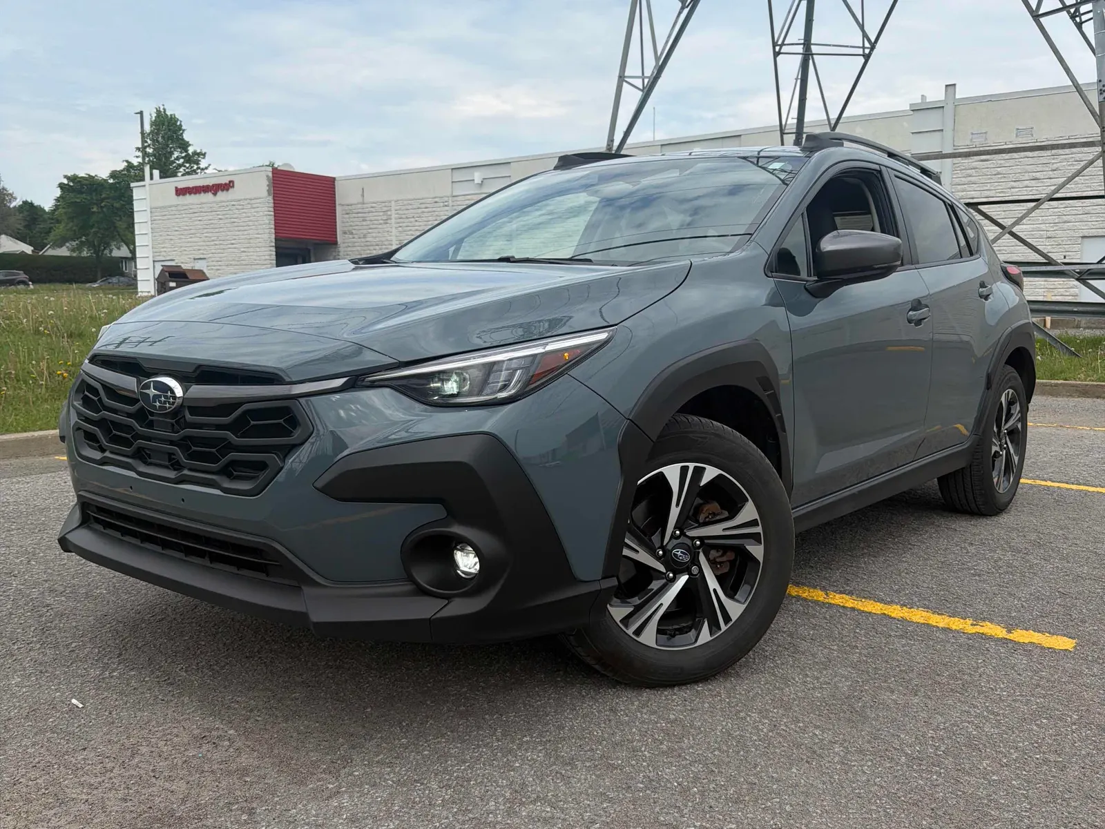 3/4 Front (Main image)