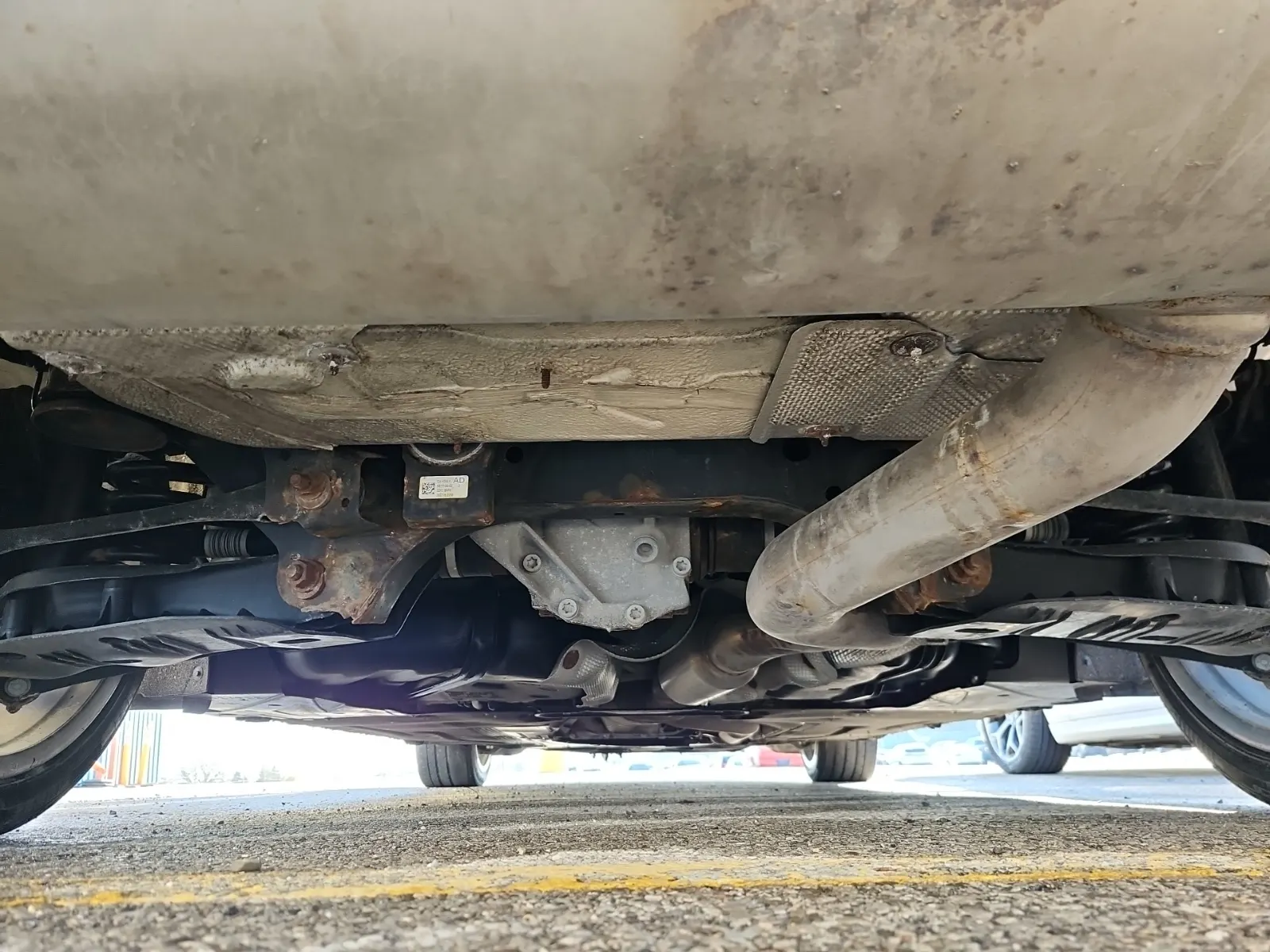 Undercarriage - Rear Photo