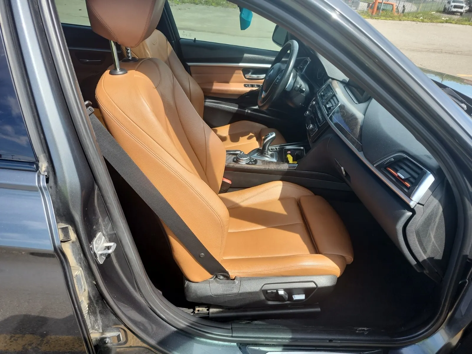 Right Side Interior Photo