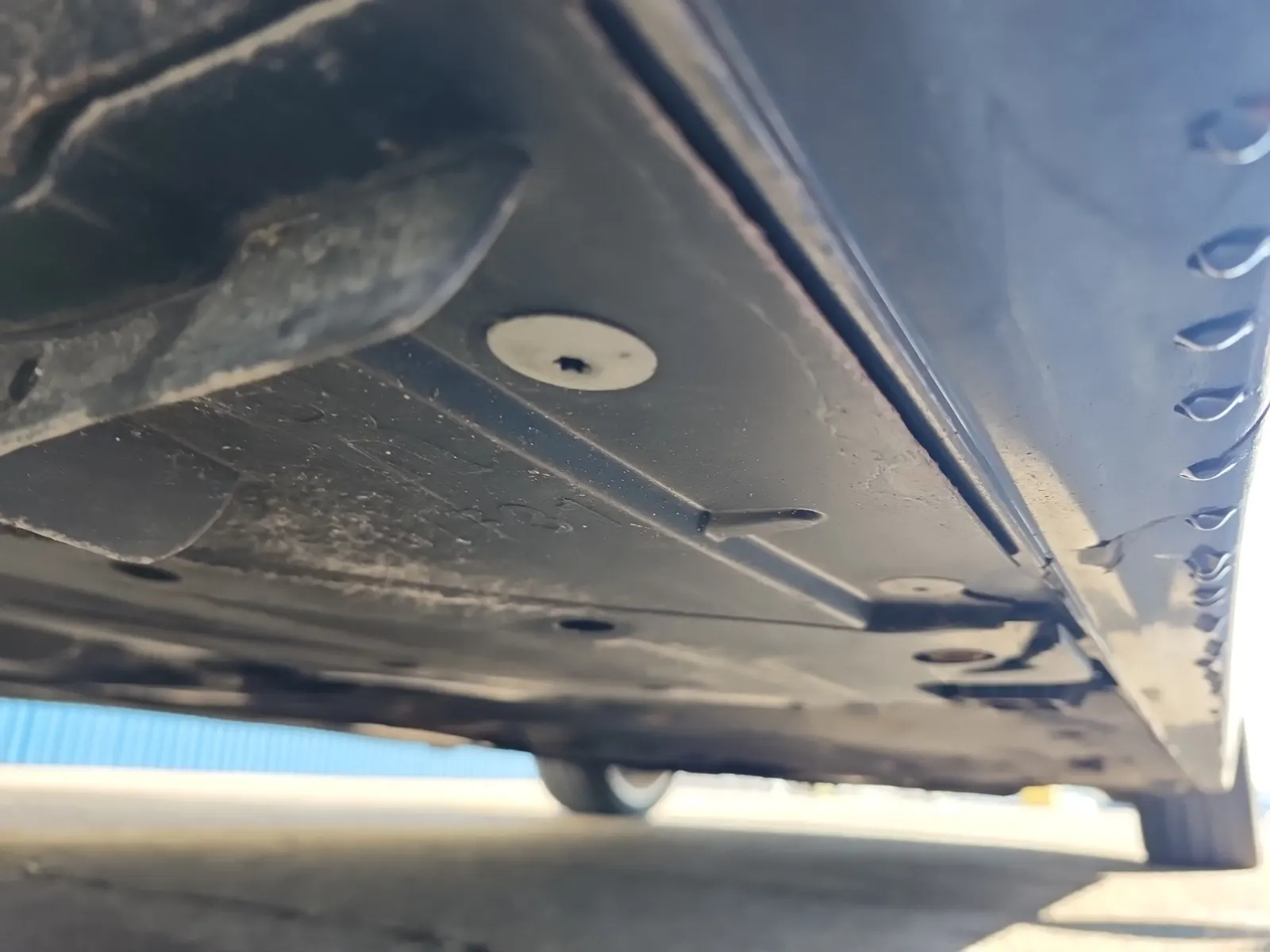 Undercarriage - Passenger Photo