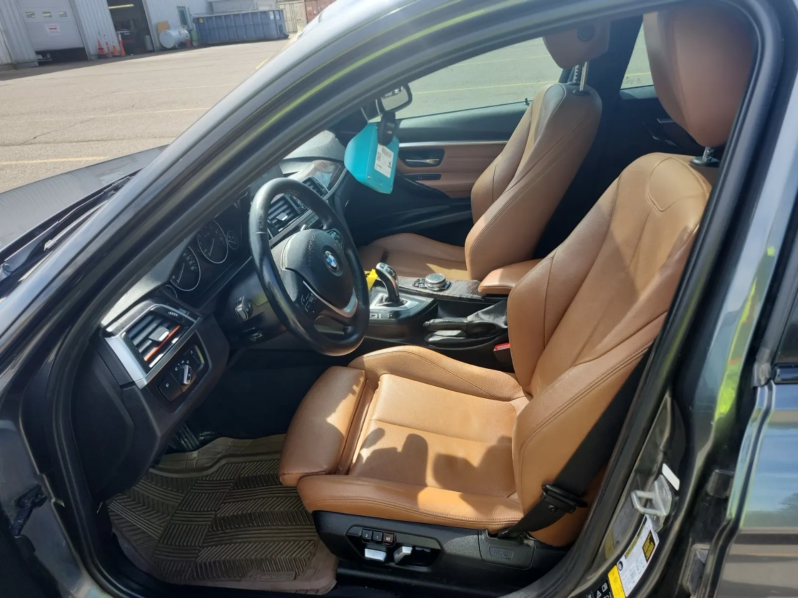 Front Interior Photo