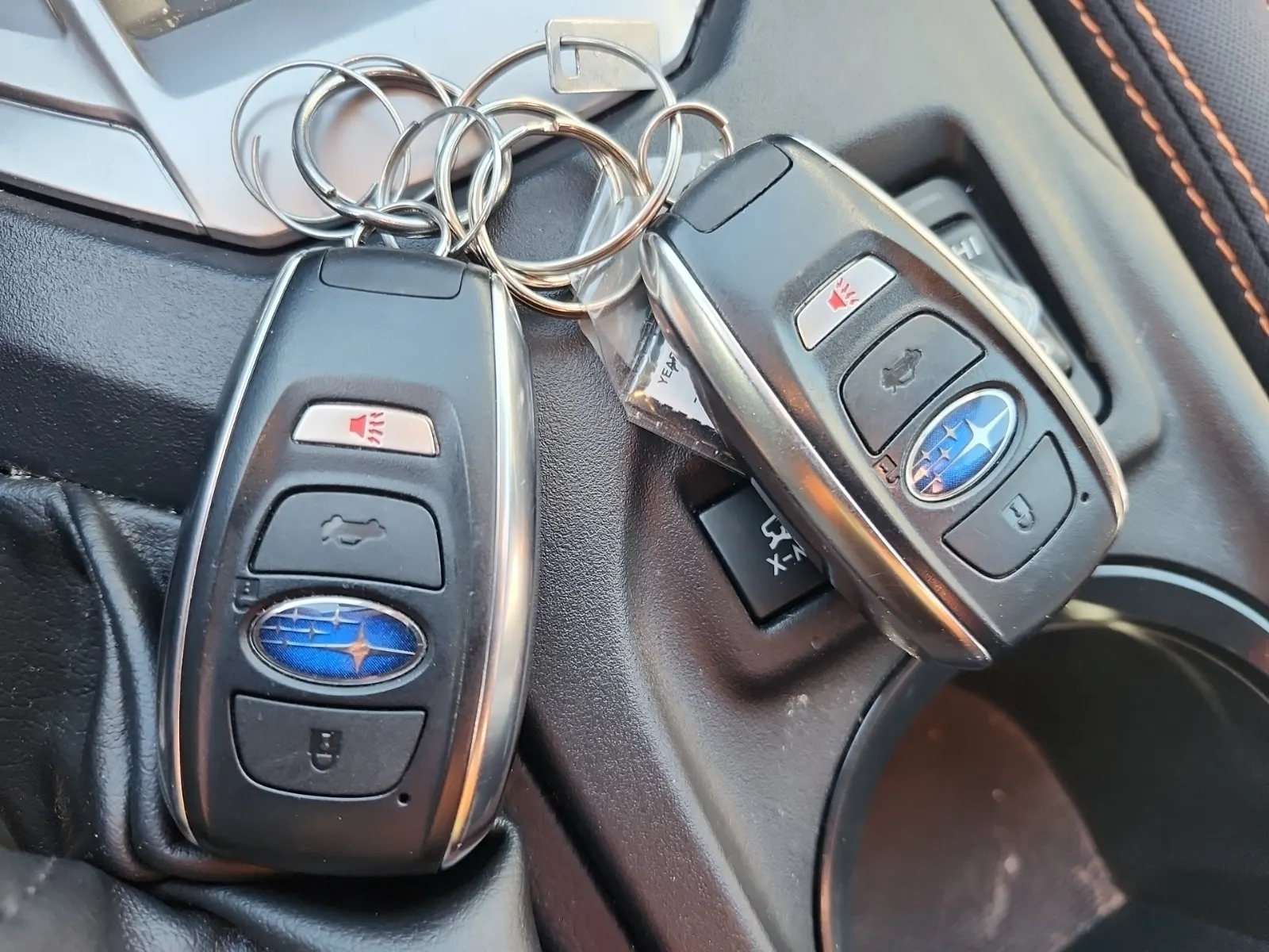 Keys/Fobs/Manual Photo
