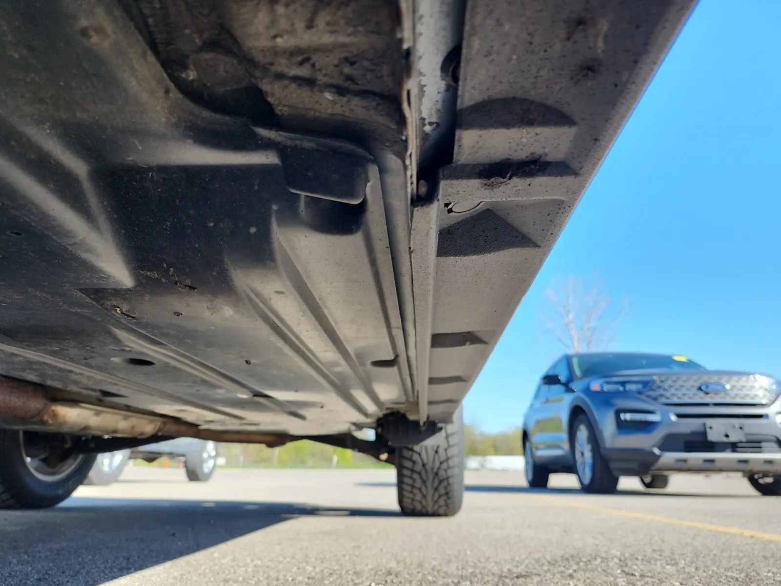 Undercarriage - Driver Photo
