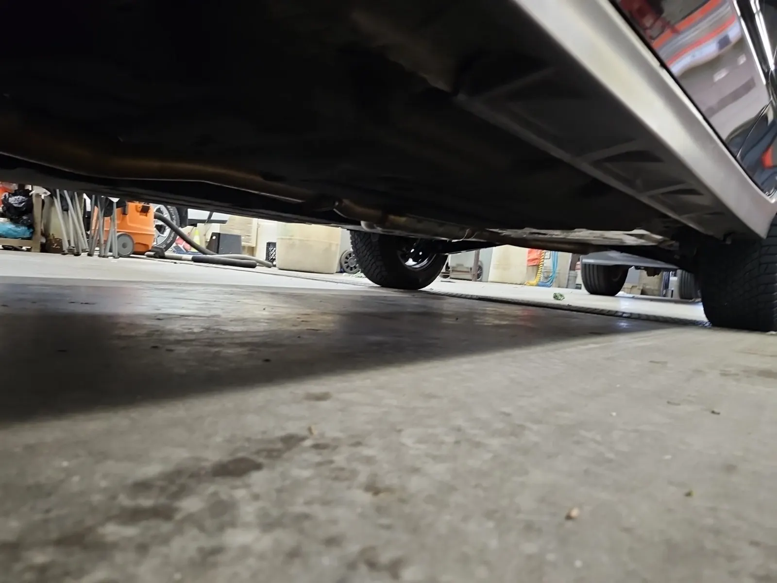 Undercarriage - Driver Photo