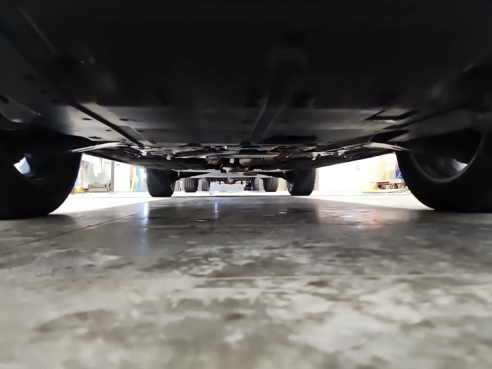 Undercarriage - Front Photo