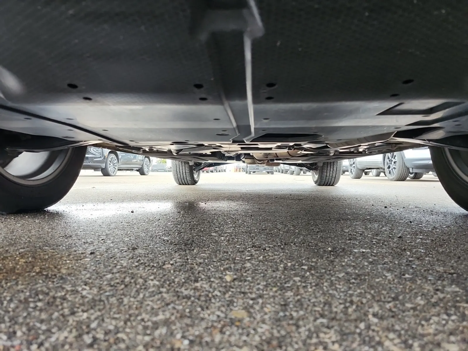 Undercarriage - Front Photo