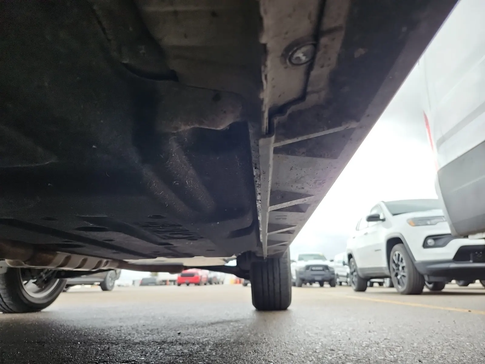 Undercarriage - Driver Photo