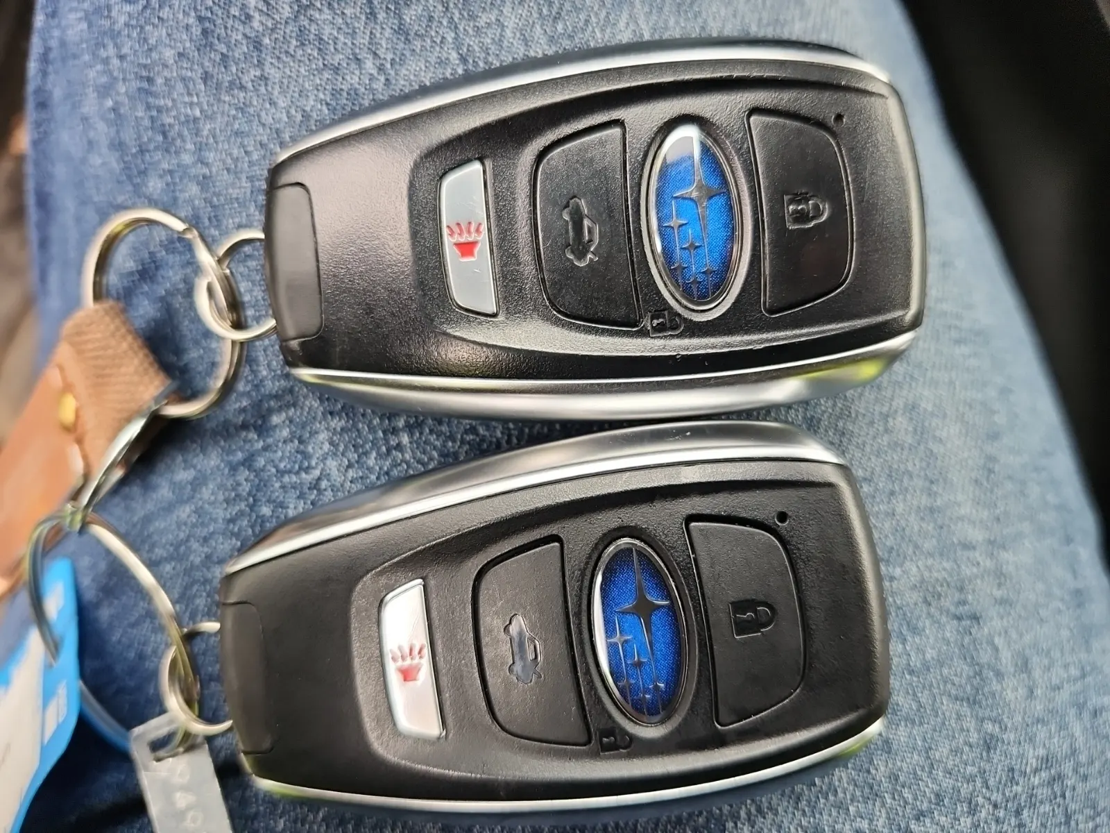 Keys/Fobs/Manual Photo