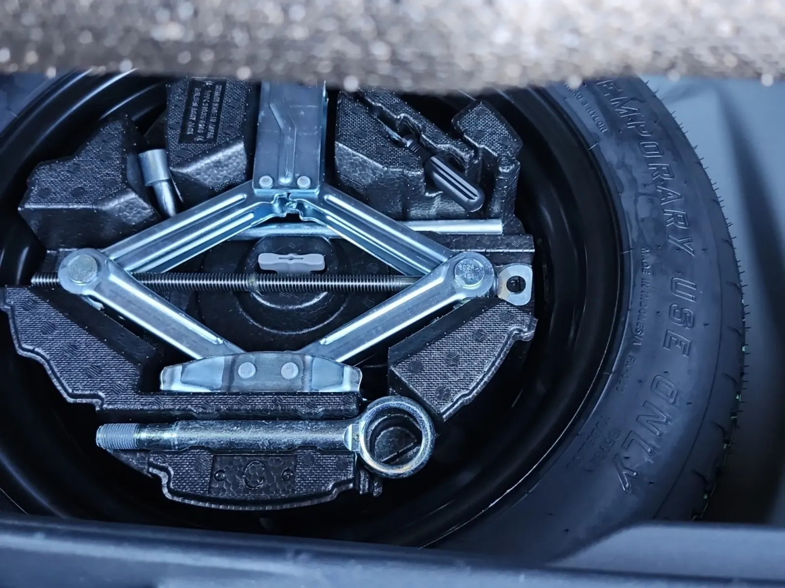 Spare Tire & Wheel Photo