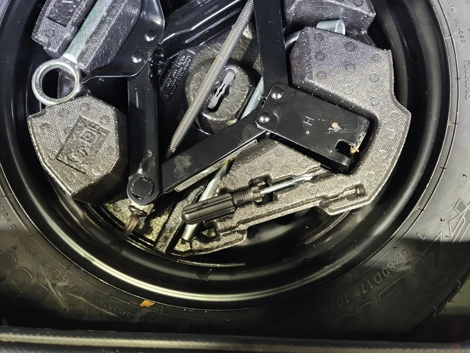 Spare Tire & Wheel Photo