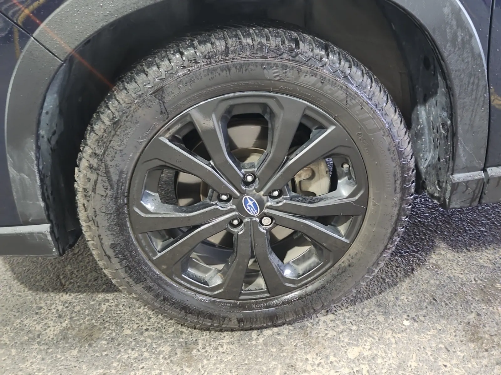 Front driver wheel/tire photo