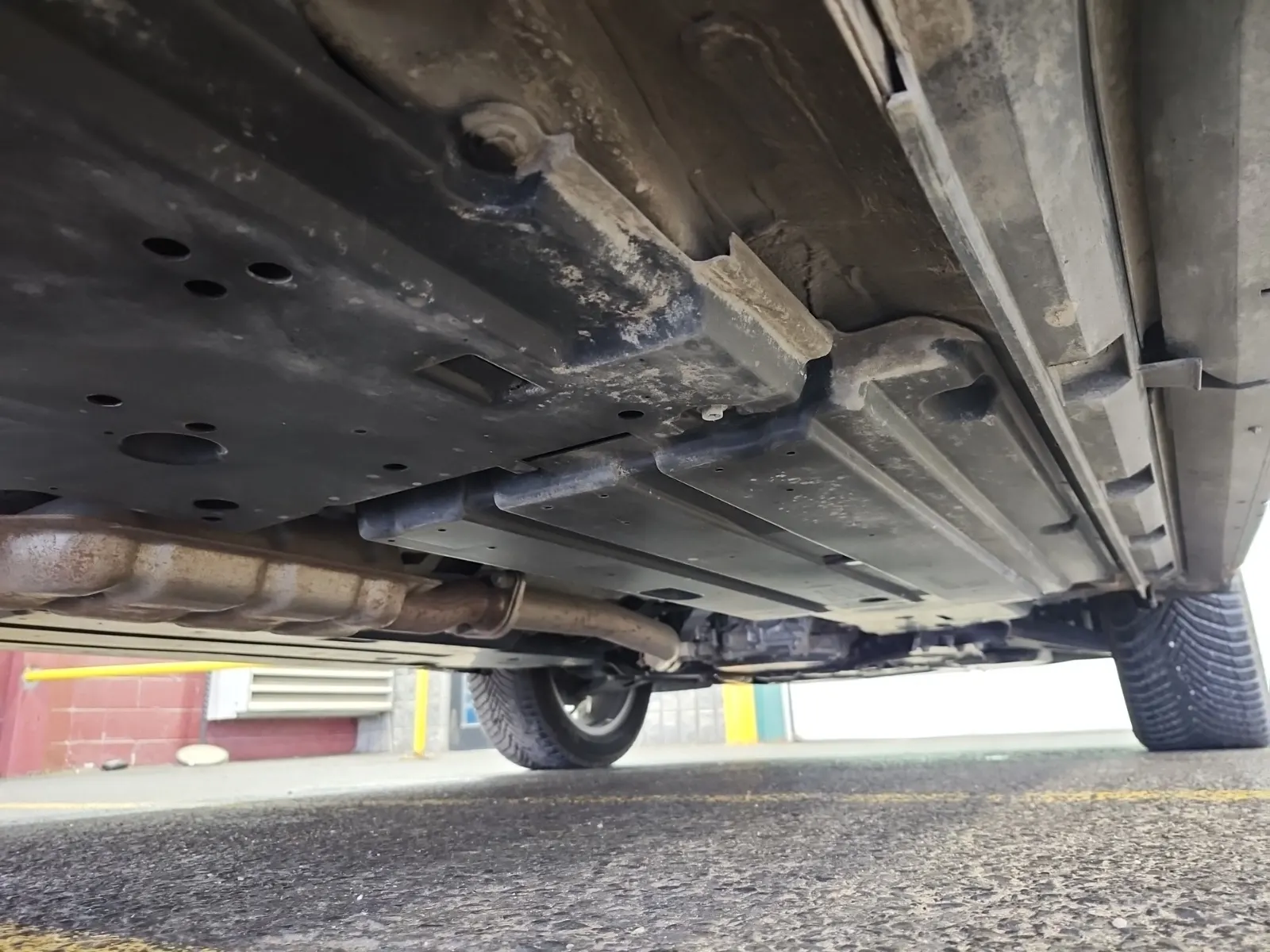 Undercarriage - Passenger Photo