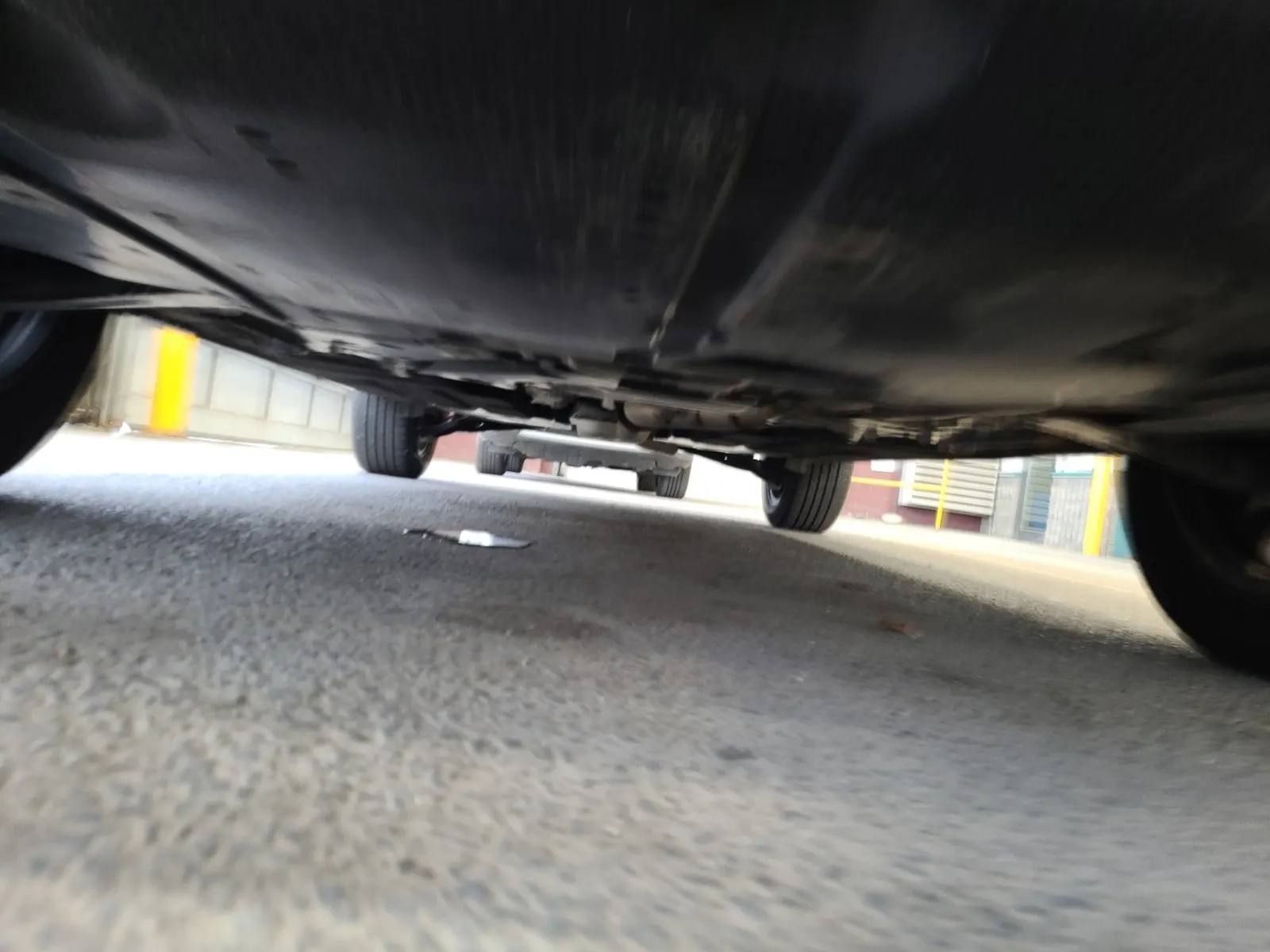 Undercarriage - Front Photo