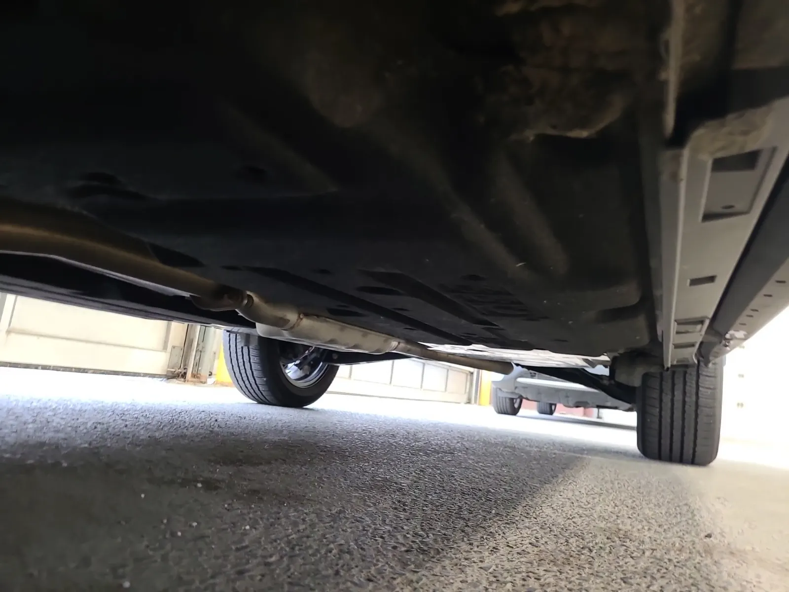 Undercarriage - Driver Photo