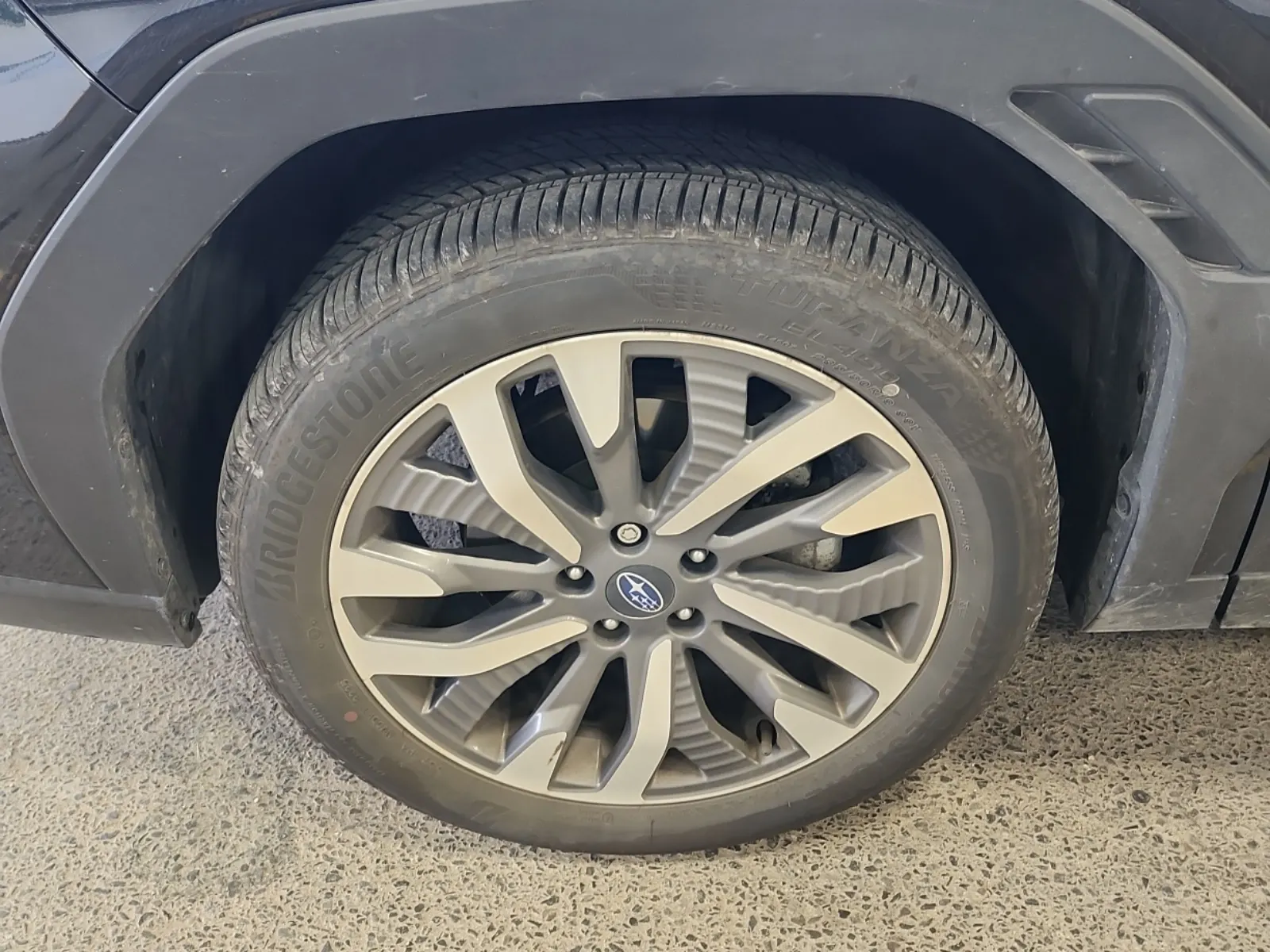 Front driver wheel/tire photo