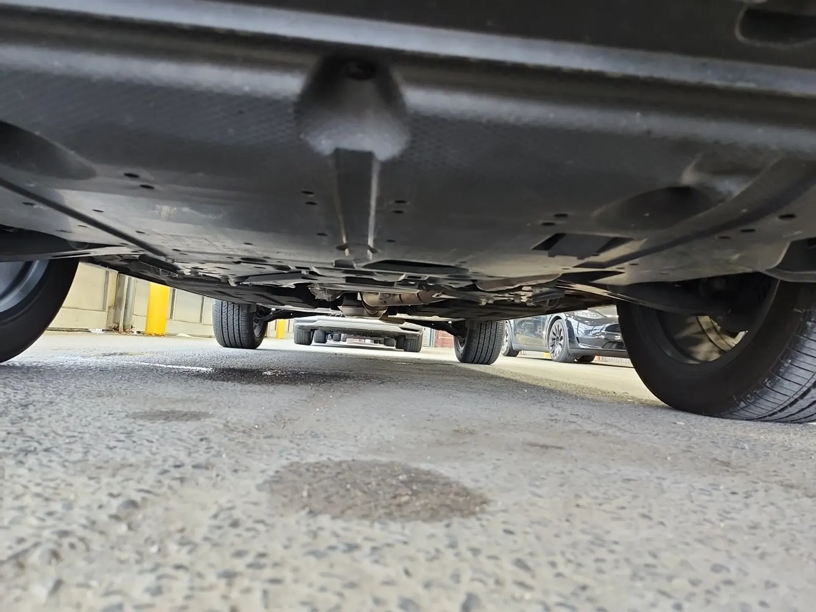 Undercarriage - Front Photo