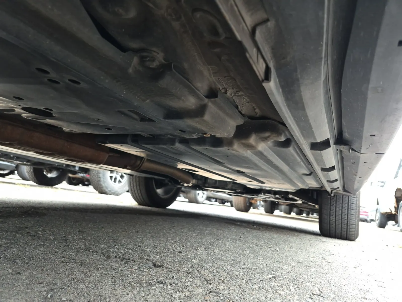 Undercarriage - Passenger Photo