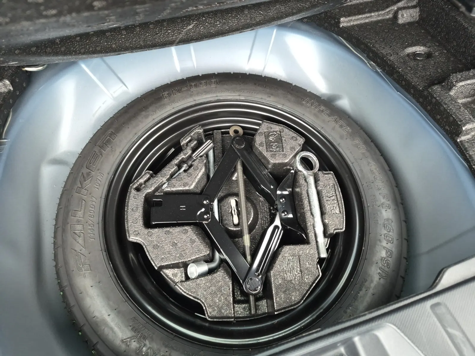 Spare Tire & Wheel Photo