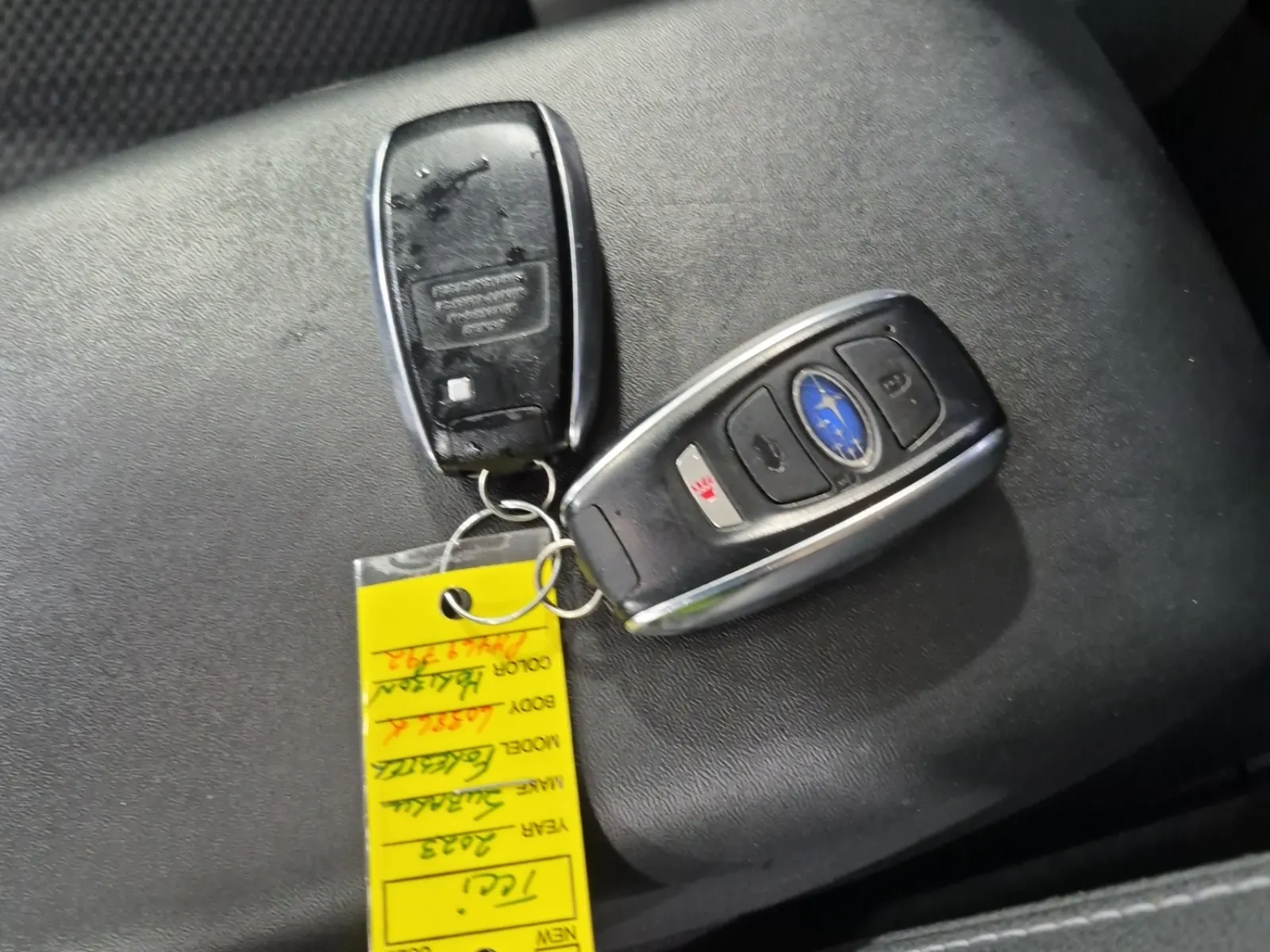 Keys/Fobs/Manual Photo
