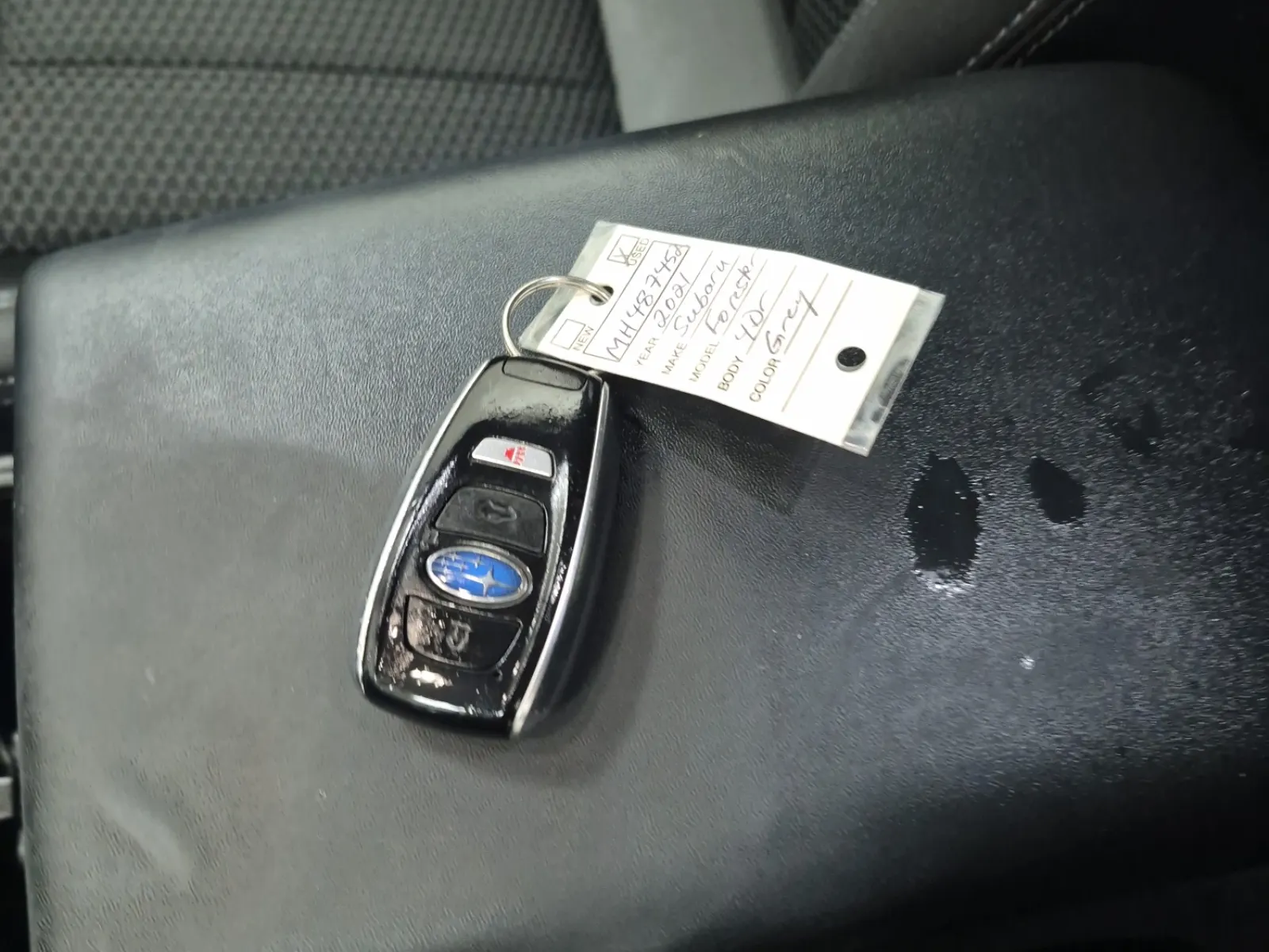Keys/Fobs/Manual Photo