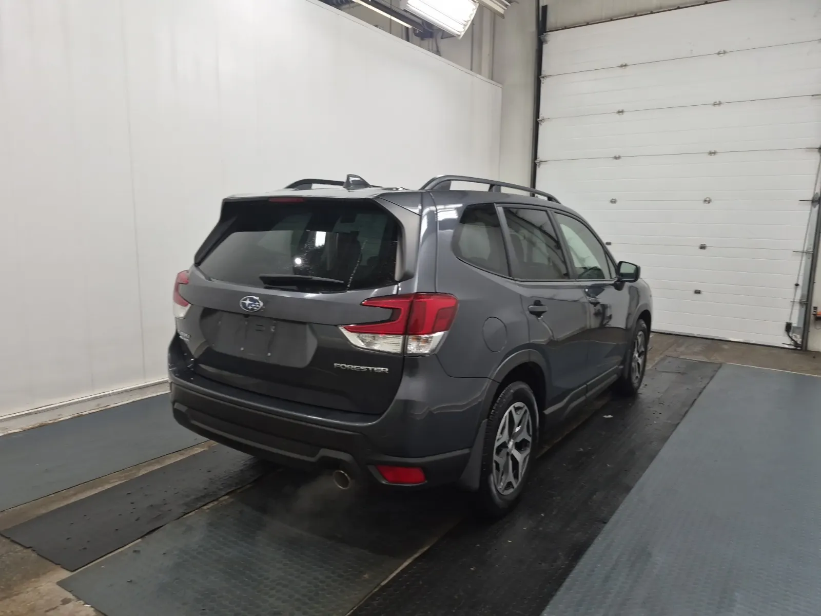 Passenger Rear 3/4 Photo