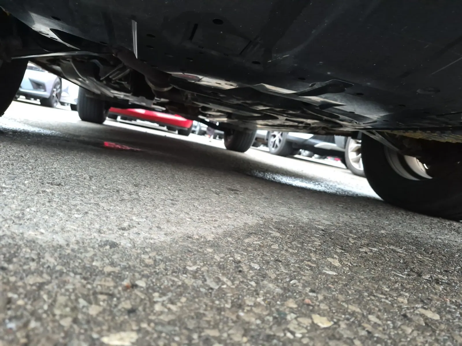 Undercarriage - Front Photo