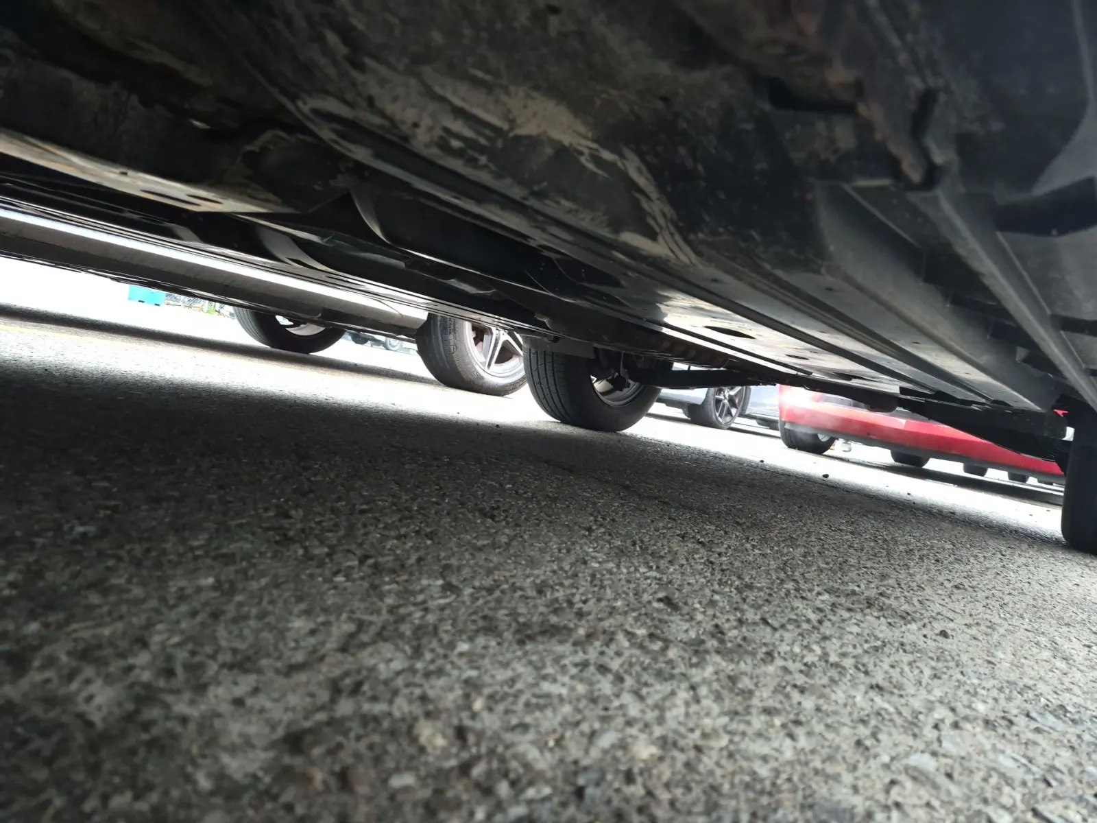 Undercarriage - Driver Photo