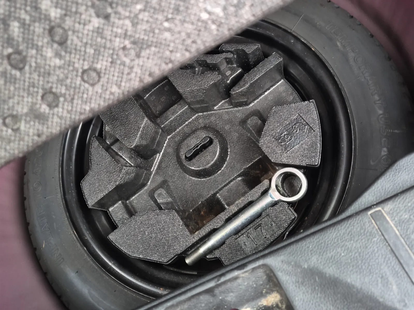 Spare Tire & Wheel Photo