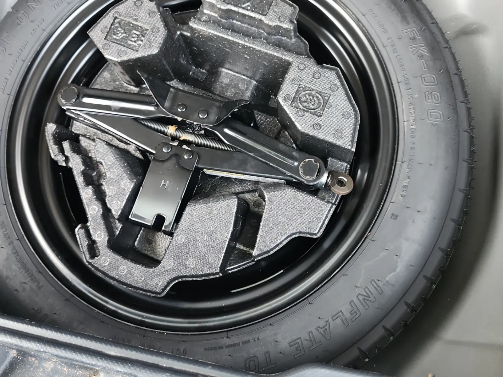 Spare Tire & Wheel Photo