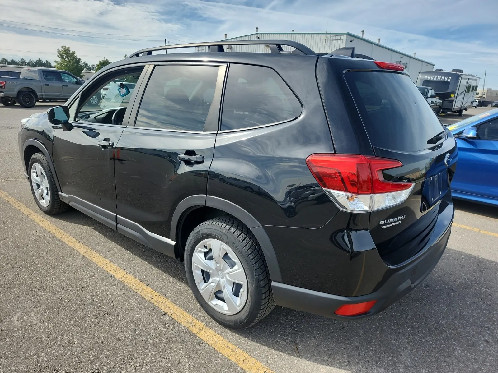 Driver Rear 3/4 Photo