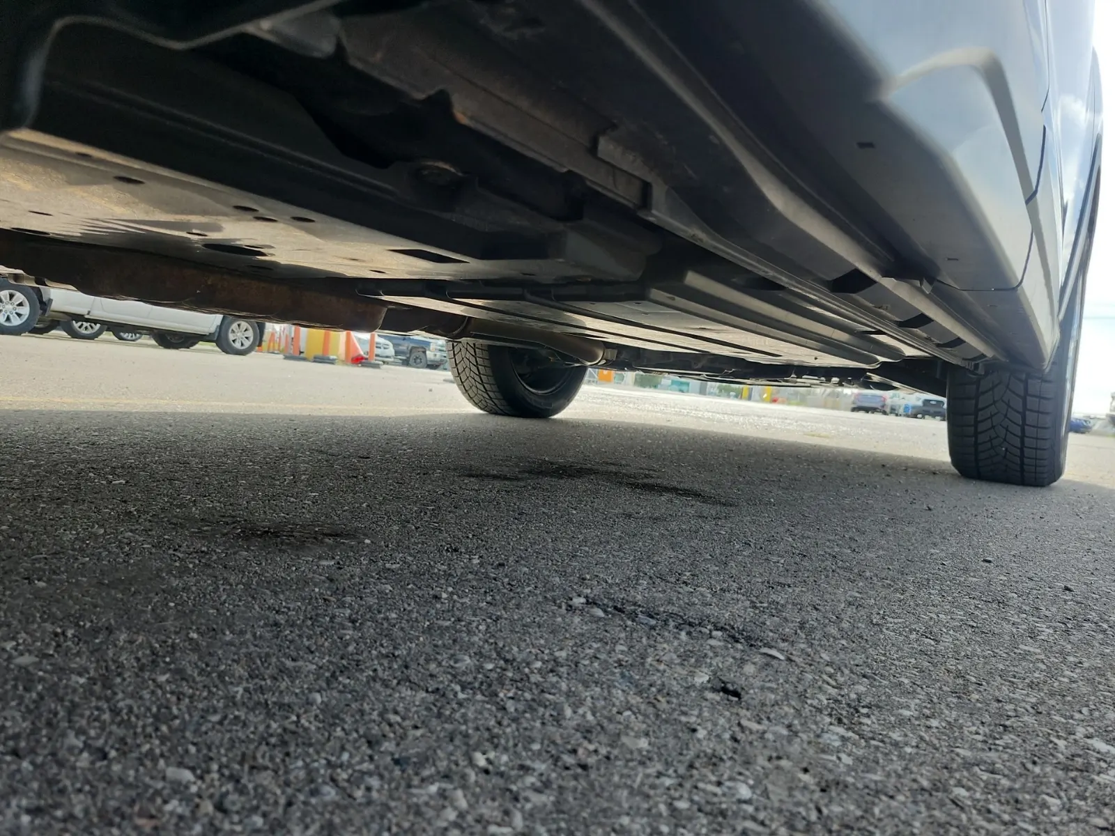 Undercarriage - Passenger Photo