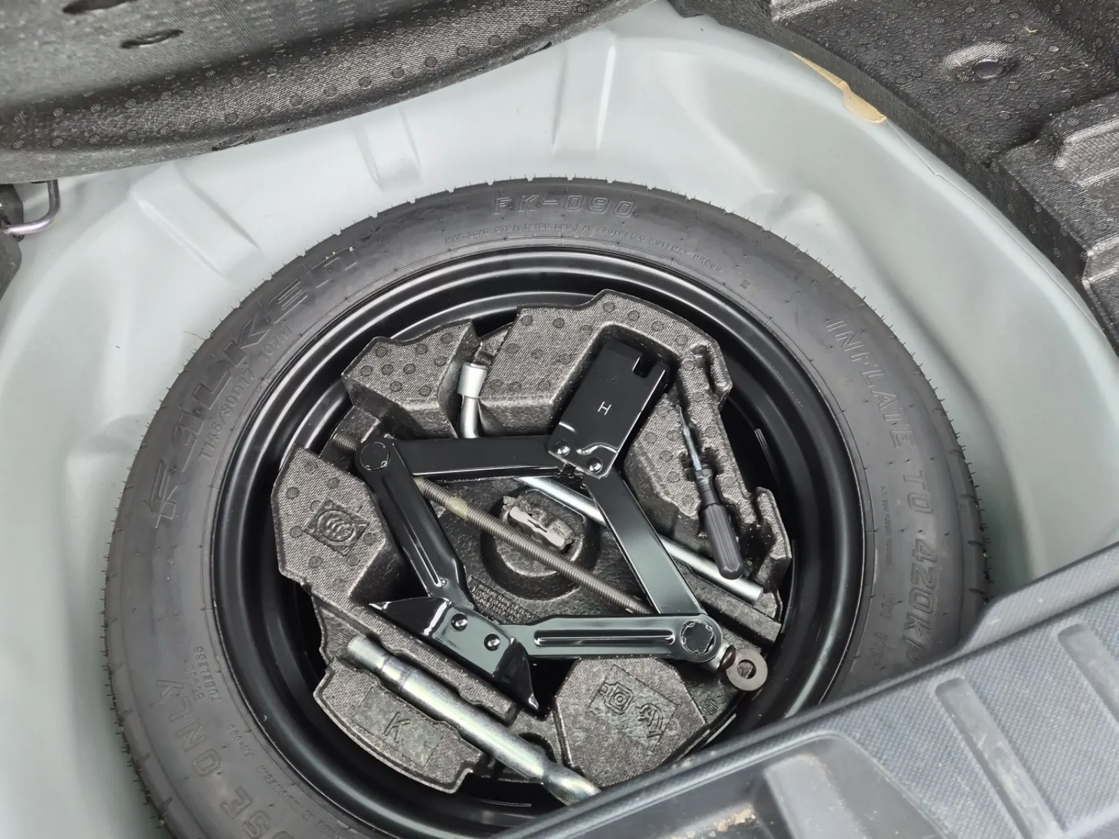Spare Tire & Wheel Photo