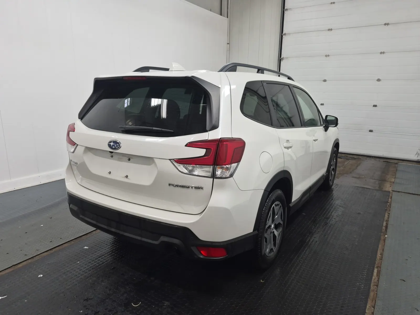 Passenger Rear 3/4 Photo