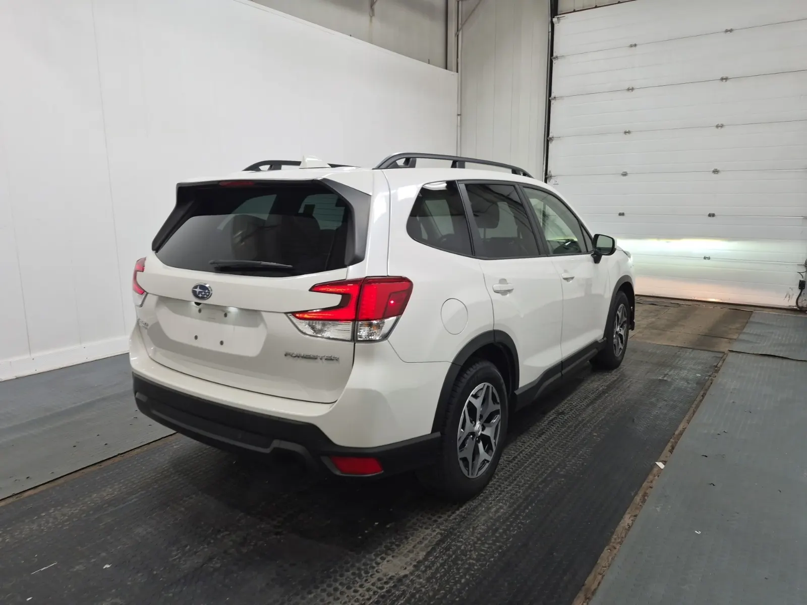 Passenger Rear 3/4 Photo