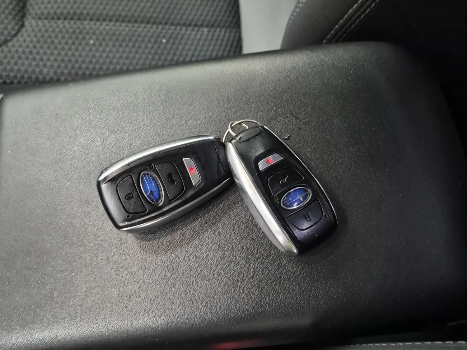 Keys/Fobs/Manual Photo